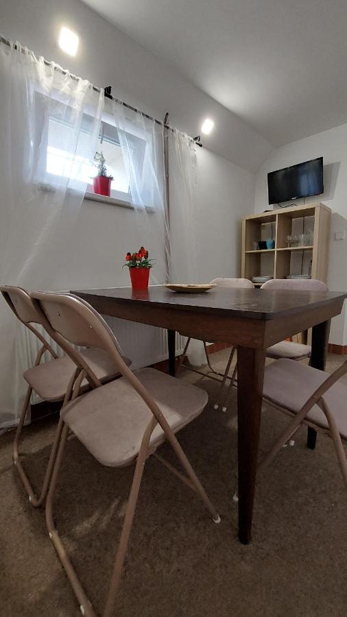 Suteren "Podhoubi" Apartment Broumov Ngoại thất bức ảnh